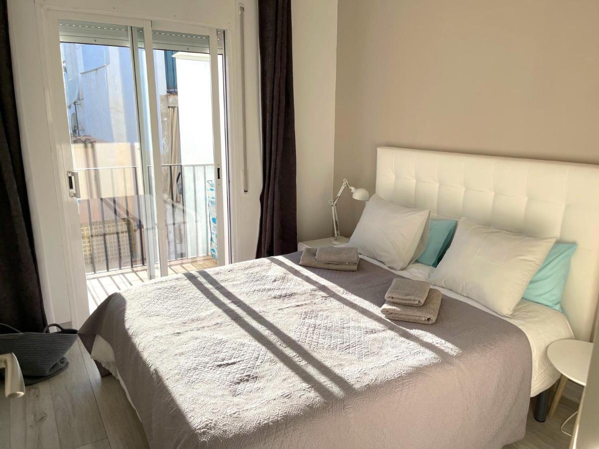 Amazing 2 Bedroom Apartment With Big Sun Terrace Sitges Centre Beach Zewnętrze zdjęcie