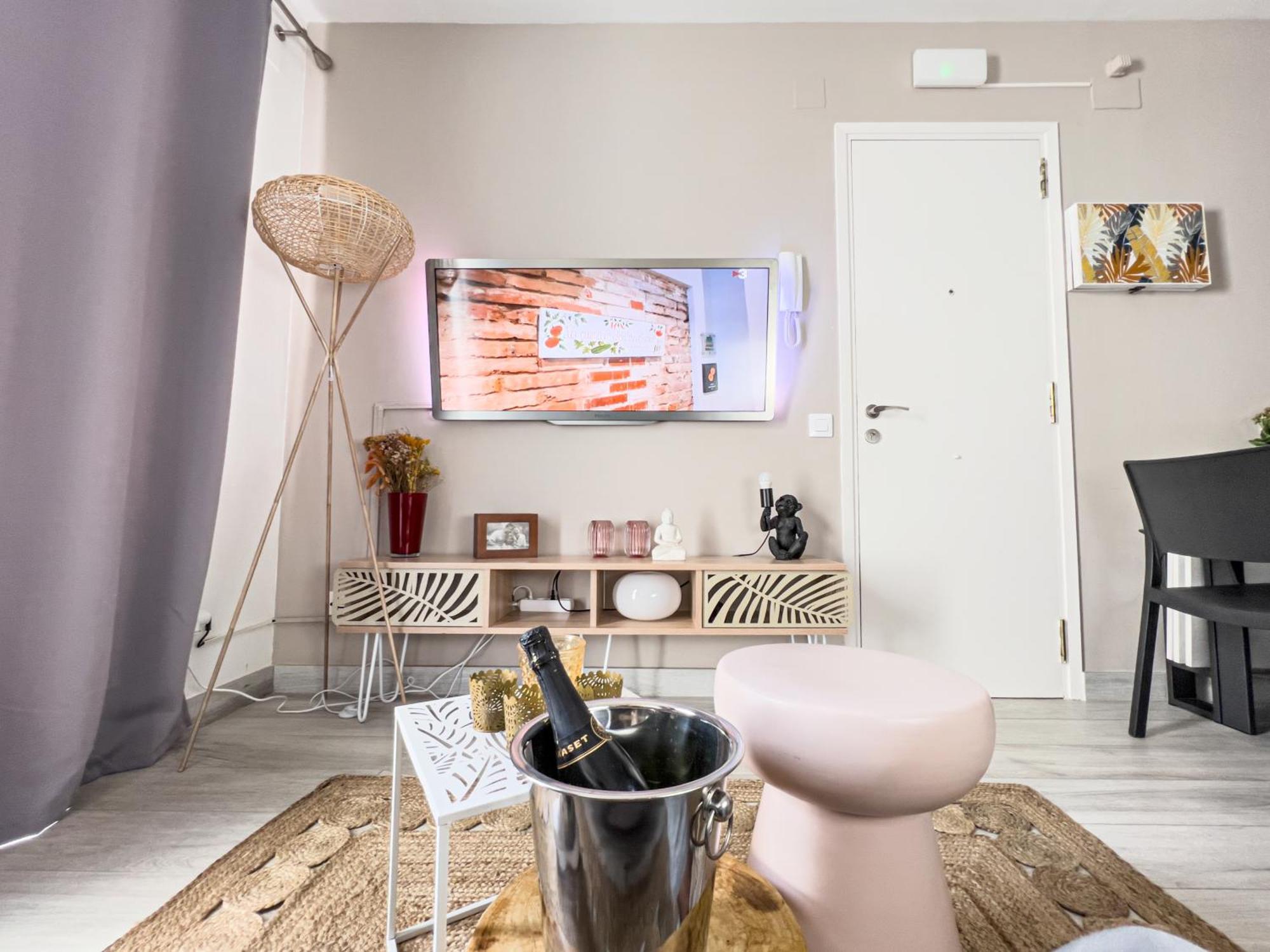 Amazing 2 Bedroom Apartment With Big Sun Terrace Sitges Centre Beach Zewnętrze zdjęcie